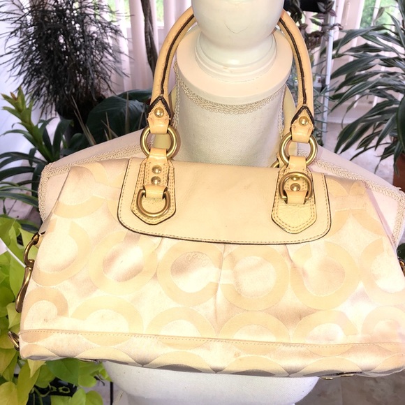 Coach Cream Shoulder Bag - Picture 1 of 6